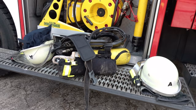 #EinsatzFFW 34 🚒🚨 30.12.2025 ⏰ 11:52 Uhr | 📟 FEU 00, Zimmerbrand