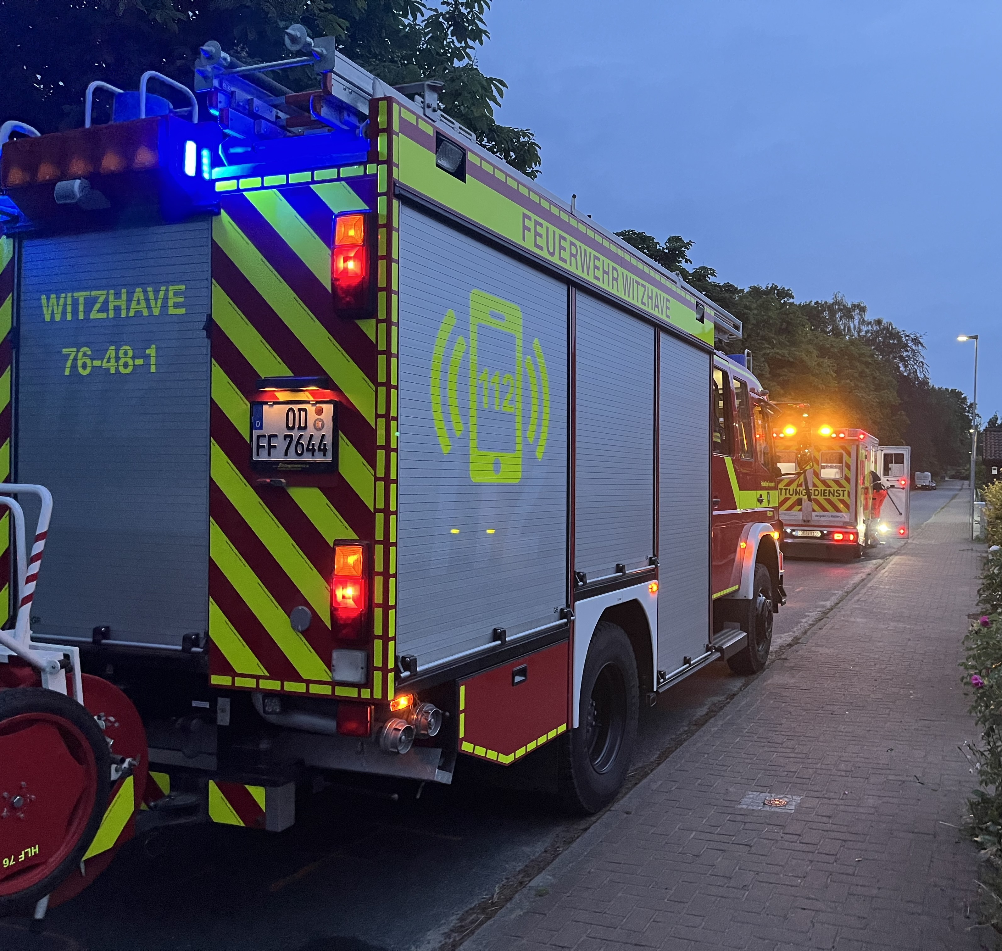 #EinsatzFFW 21 🚒🚨 17.06.2026 ⏰ 21:50 Uhr | 📟 NOTF 01, sonstiger Notfall - Tragehilfe 