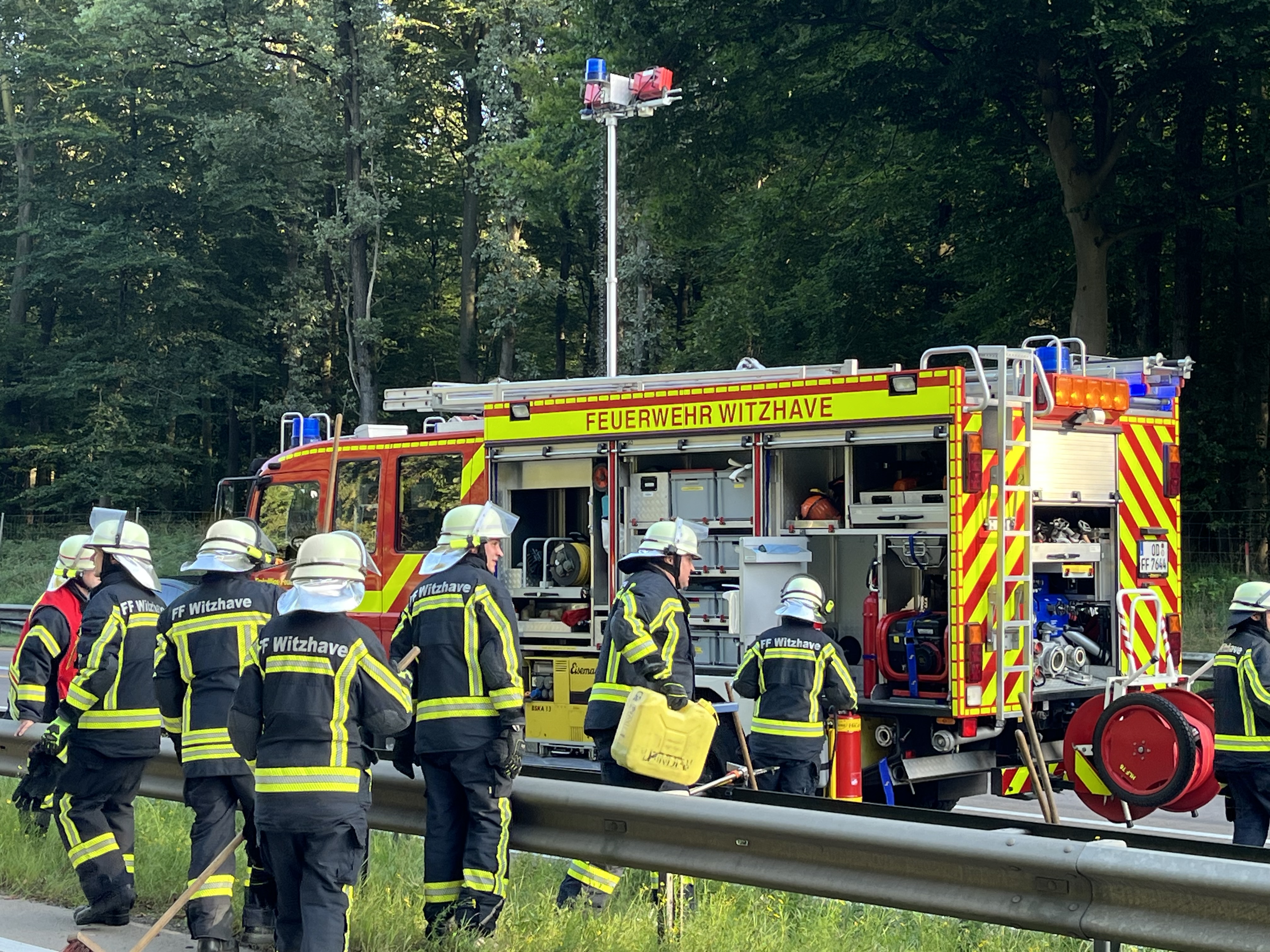#EinsatzFFW 32 🚒🚨 07.09.2026 ⏰ 17:22 Uhr | 📟 TH 00, VU klemmt Y 1 Verletzter